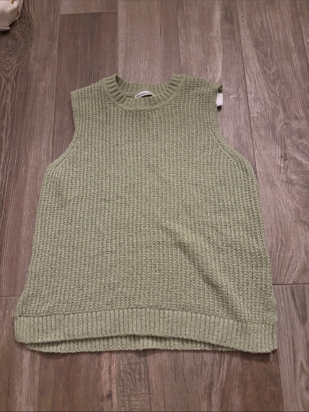 Abercrombie & Fitch Sleeveless Knit Tank in Sage Green - Picture 1 of 2